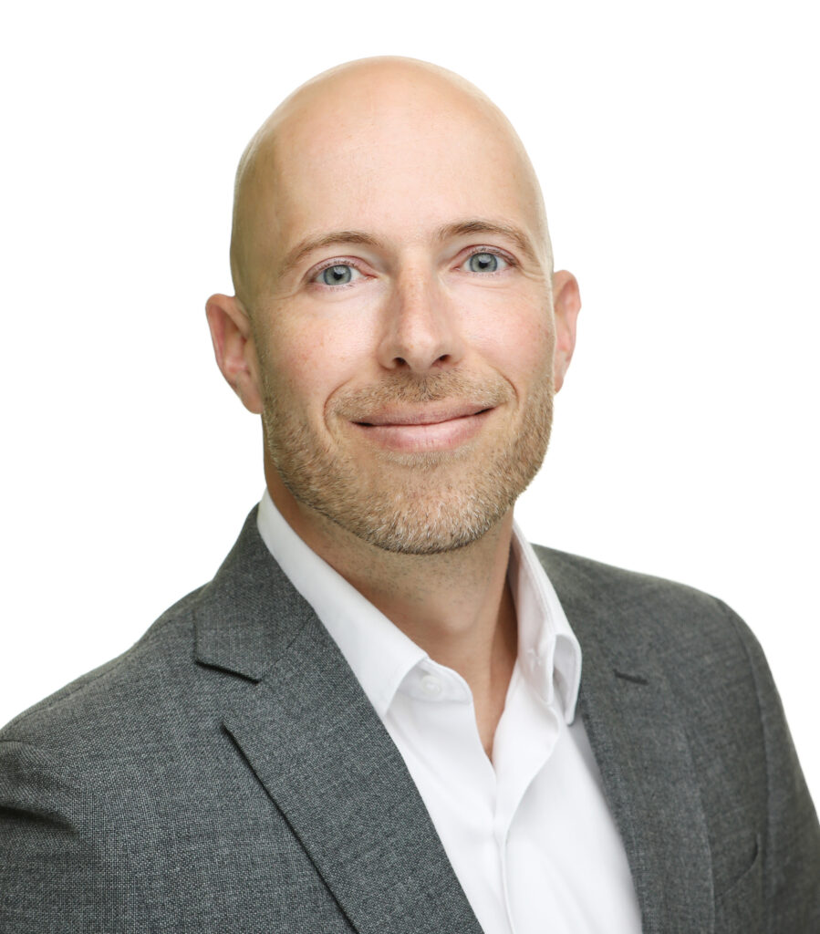 Deze afbeelding heeft een leeg alt-attribuut; de bestandsnaam is Phil-Overdiep-QBE-899x1024.jpg